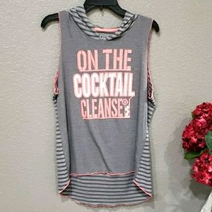 Women's graphic hoodie muscle top size Large 💥4 items/$25💥